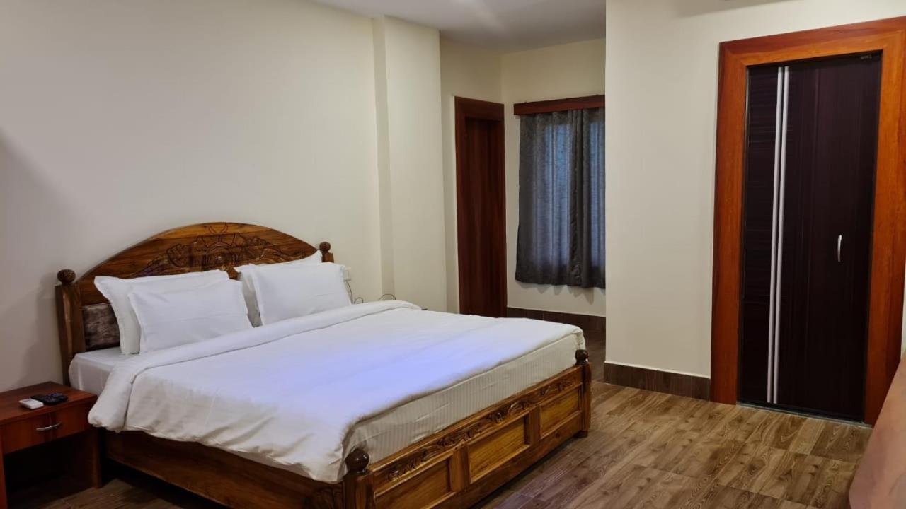 Om Leisure Hotel - Bbsr Bhubaneswar Exterior photo