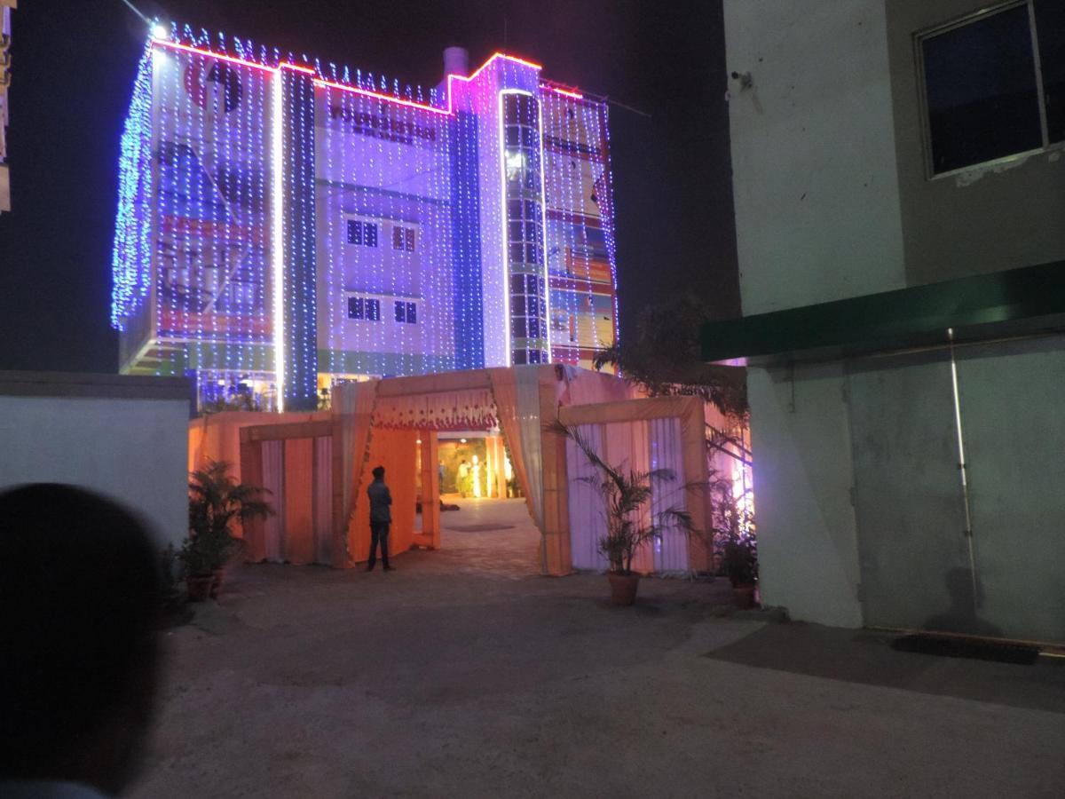 Om Leisure Hotel - Bbsr Bhubaneswar Exterior photo
