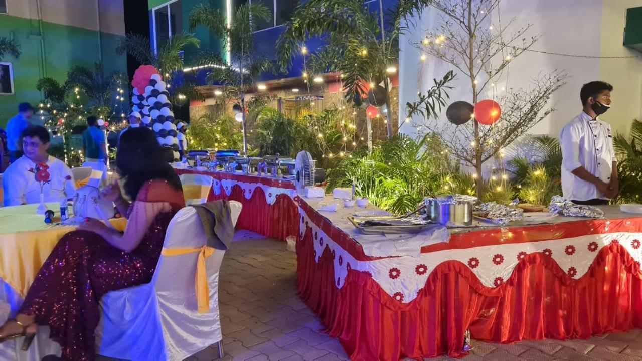 Om Leisure Hotel - Bbsr Bhubaneswar Exterior photo